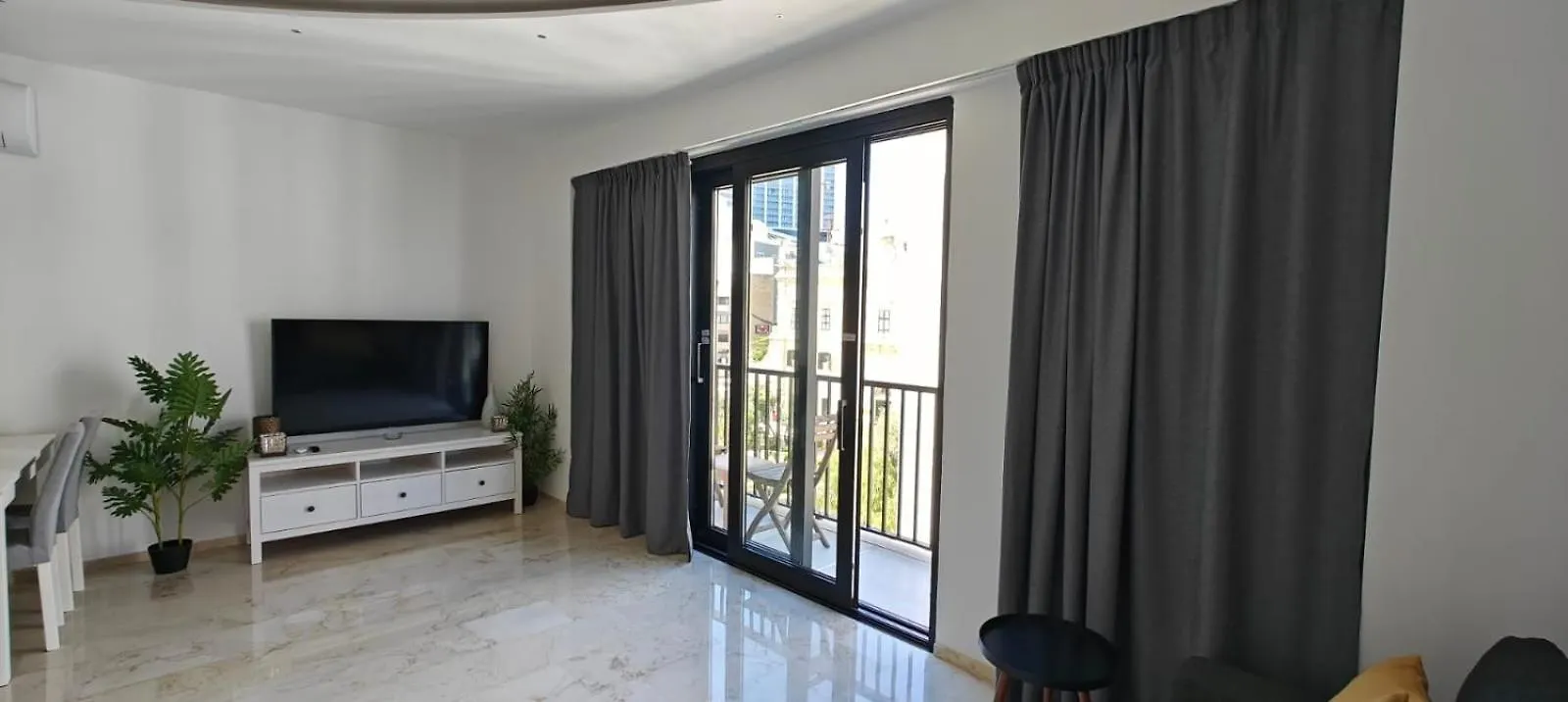 Luxury Garden View At Spinola Bay St Julians Apartment Saint Julian's